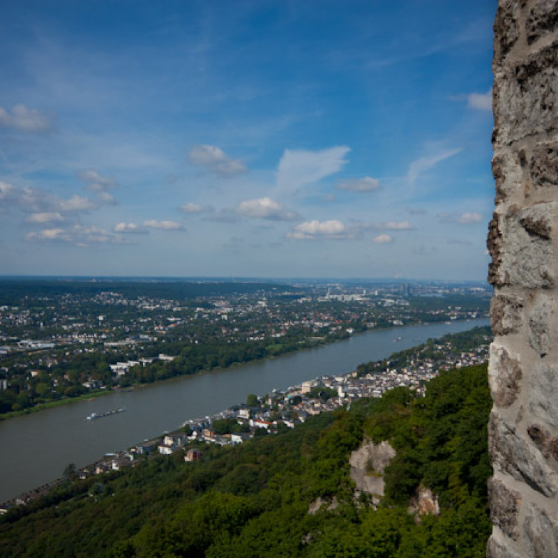 Aussicht von Burg Drachenfels auf Bonn