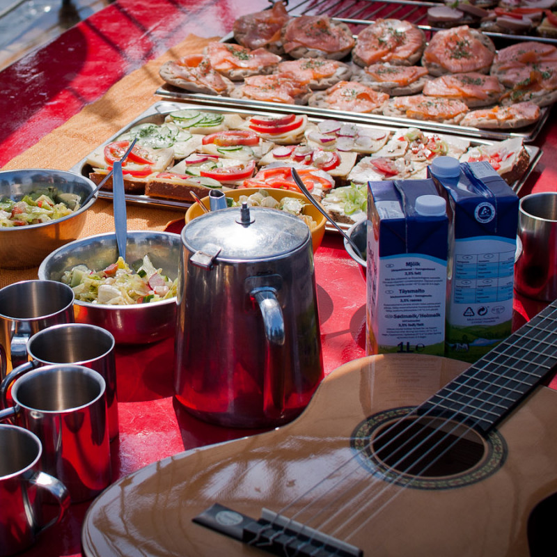 Mittagessen und Gitarre