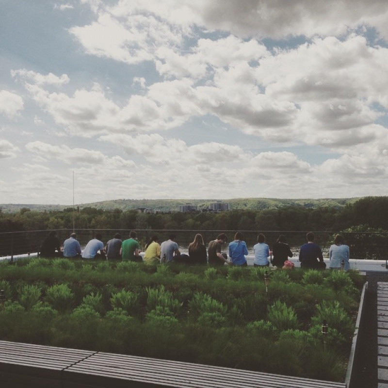 Mittagspause auf der Dachterrasse #latergram #chefkoch #wiediehühneraufderstange #rheinblick #mittagspause #läuftbeiuns