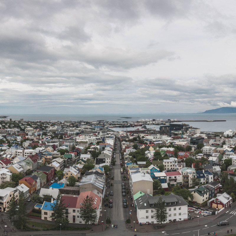 Ausblick von Hallgrímskirkja auf die Stadt