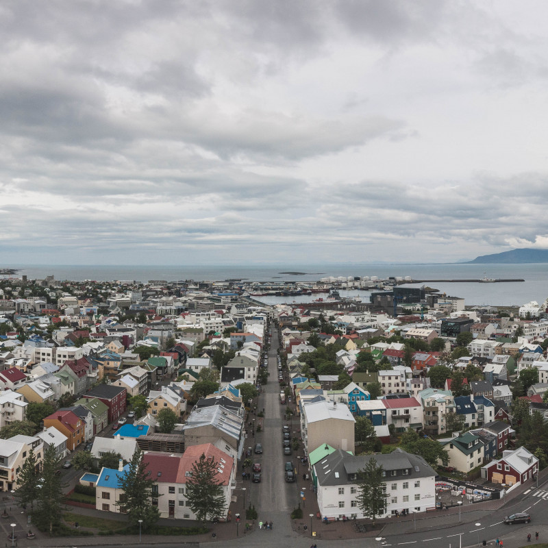 Ausblick von Hallgrímskirkja auf die Stadt
