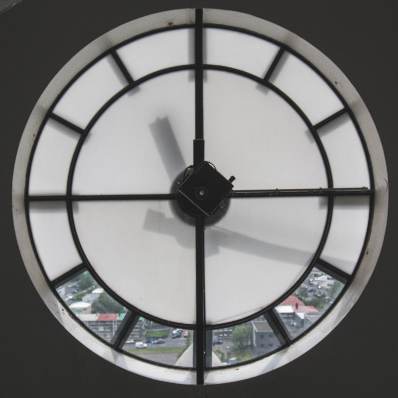 Ziffernblatt einer Uhr.