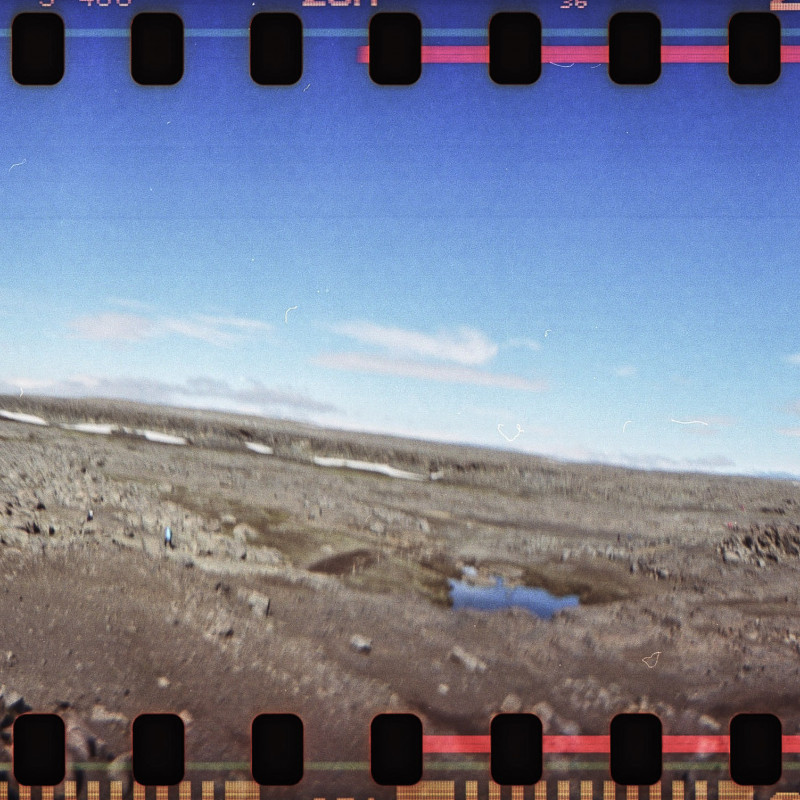 360-Grad-Aufnahme in steiniger Landschaft.