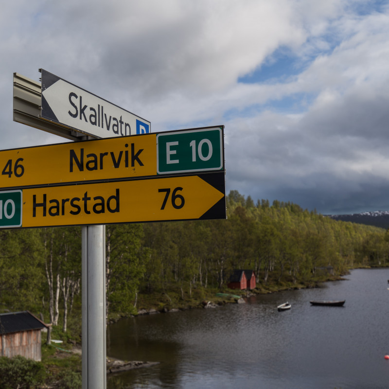 Ein Straßenschild.