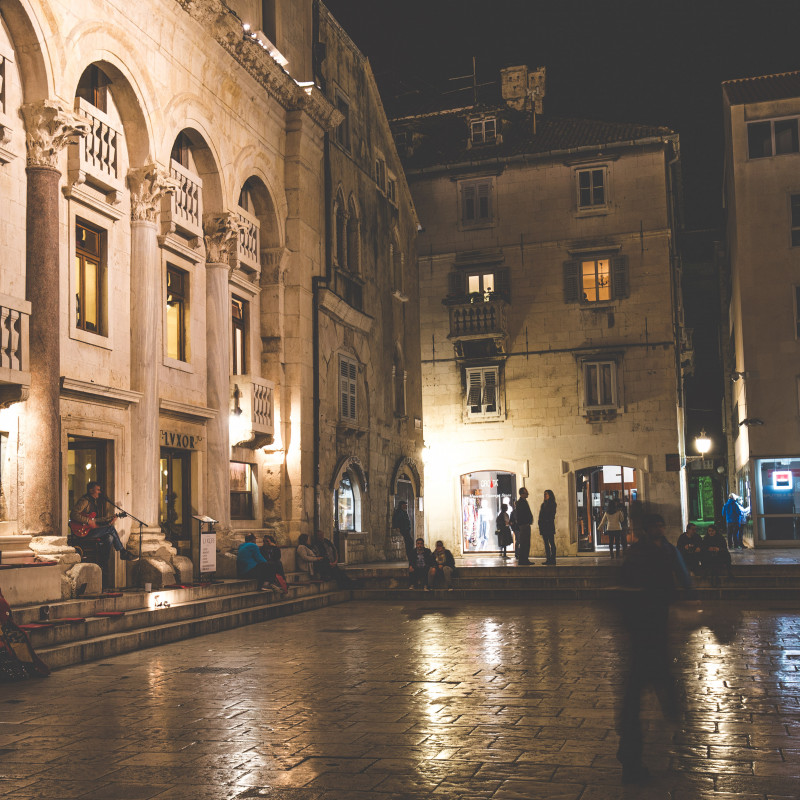 Platz vor der Kathedrale in Split