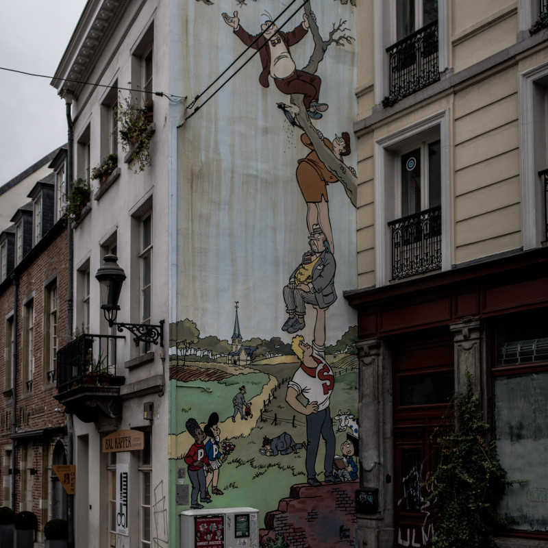 Ein Comic an einer Hauswand.