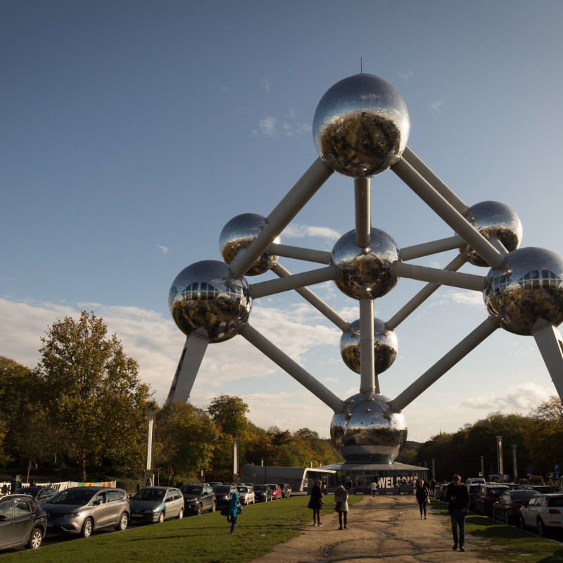 Atomium in der Sonne.