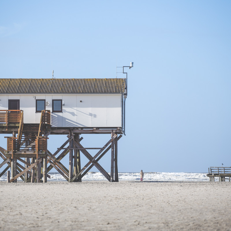 Haus auf Stelzen am Strand von St. Peter-Ording