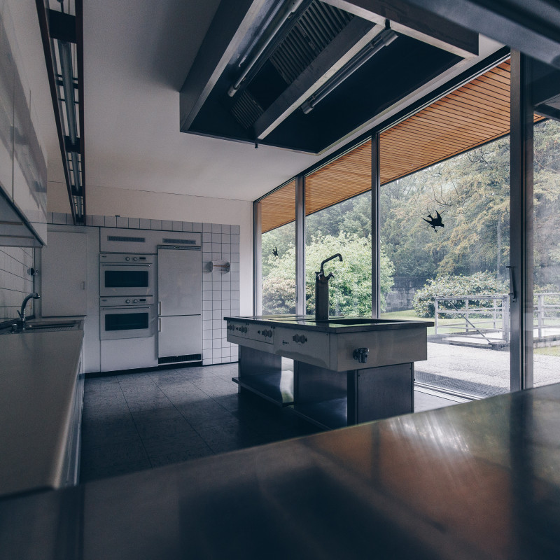 Blick in eine Küche. Kanzlerbungalow in Bonn.