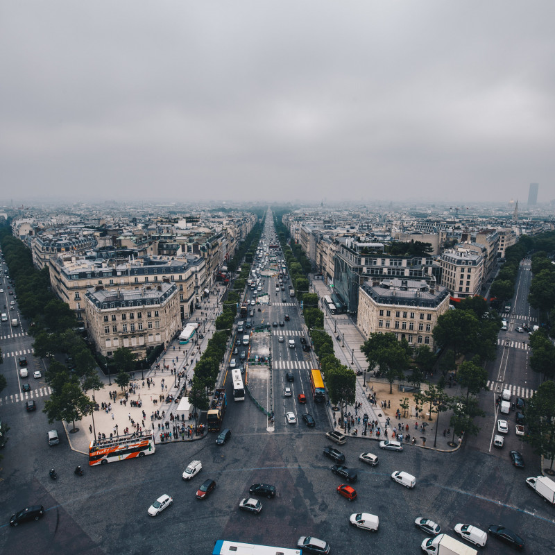 Blick auf die Avenue des Champs-Élysées.